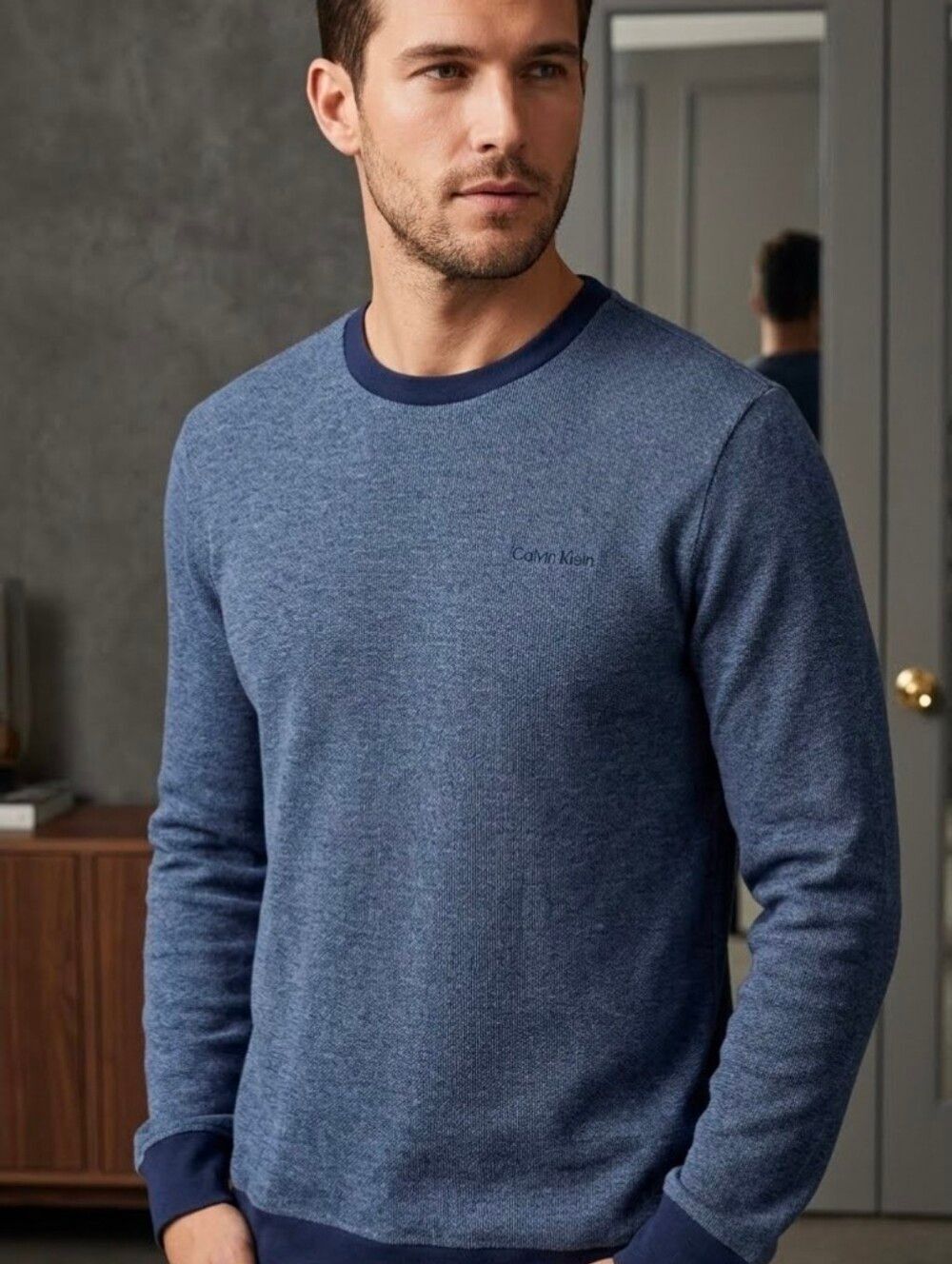 Calvin Klein Men’s Crewneck Sweater Size M Heatered Blue Lslv Logo Textured Knit